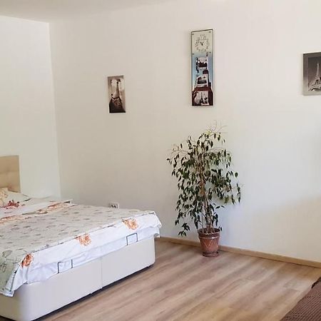 Apartment In Balti Exterior photo